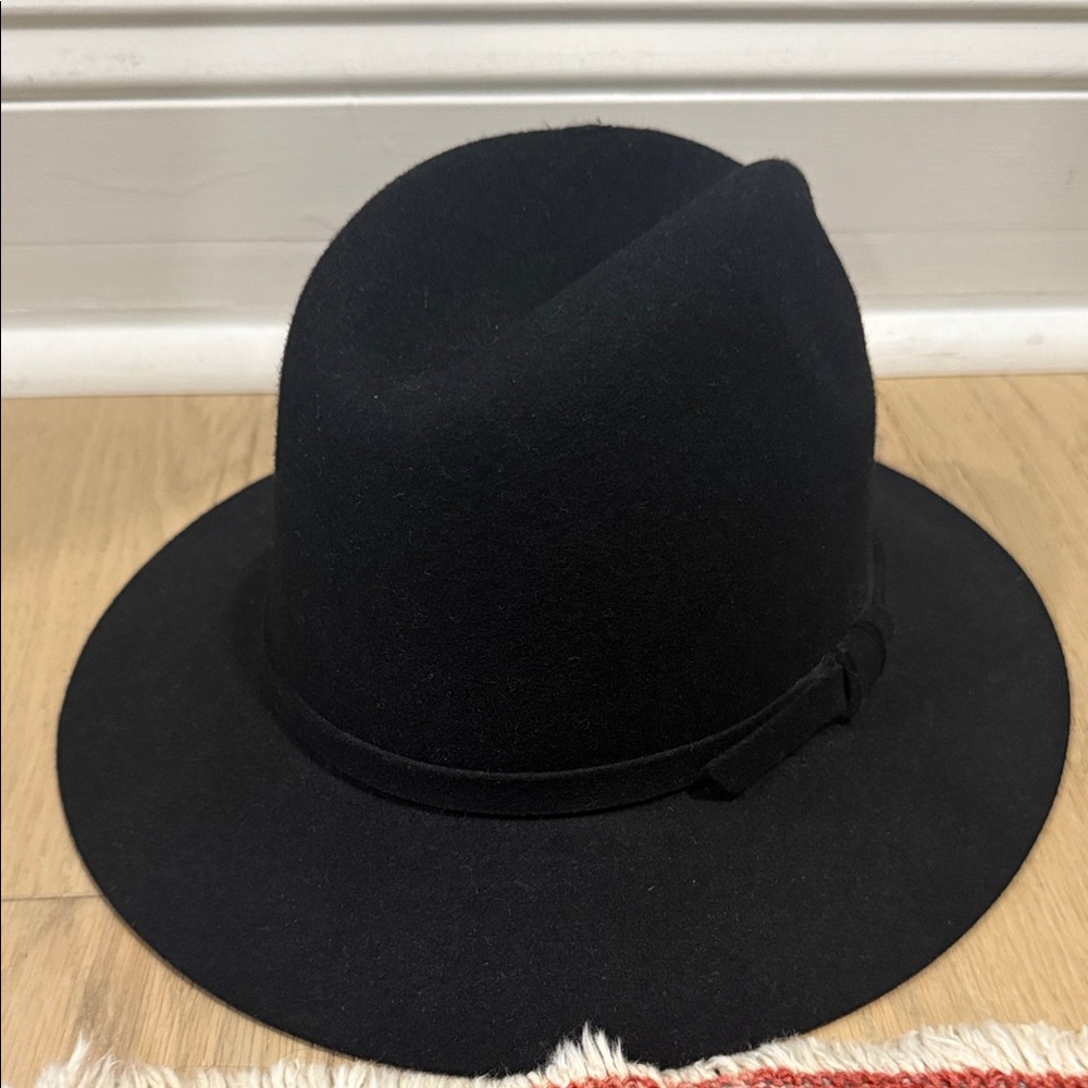 Banana Republic Classic Black Hat